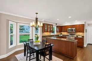 2045 Somerset Ln, Wheaton, IL 60189 - Photo 15