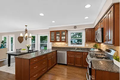 2045 Somerset Lane, Wheaton, IL 60189 - Photo 19