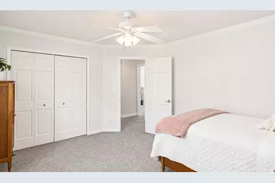 2045 Somerset Lane, Wheaton, IL 60189 - Photo 29