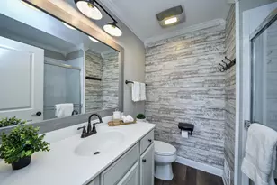 105 Catamaran Cir, Pingree Grove, IL 60140 - Photo 11