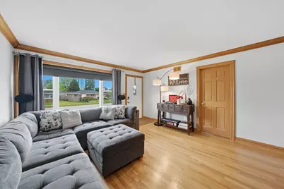 10352 Leslie Lane, Chicago Ridge, IL 60415 - Photo 5