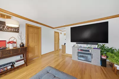 10352 Leslie Lane, Chicago Ridge, IL 60415 - Photo 7