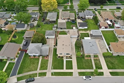 10352 Leslie Lane, Chicago Ridge, IL 60415 - Photo 25