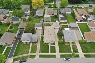 10352 Leslie Ln, Chicago Ridge, IL 60415 - Photo 25
