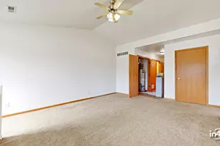 247-253 N Cross St, Sycamore, IL 60178 - Photo 17