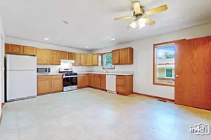 247-253 N Cross St, Sycamore, IL 60178 - Photo 25