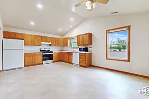 247-253 N Cross St, Sycamore, IL 60178 - Photo 19