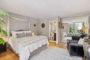 71 E Division St, Chicago, IL 60610 - Photo 9