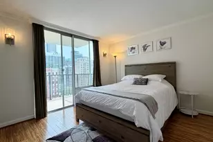71 E Division St, Chicago, IL 60610 - Photo 11