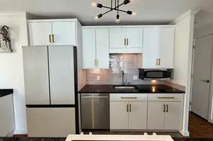 71 E Division St, Chicago, IL 60610 - Photo 7