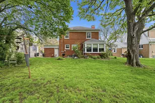 6822 N Kenton Ave, Lincolnwood, IL 60712 - Photo 19