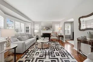 6822 N Kenton Ave, Lincolnwood, IL 60712 - Photo 3