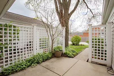 1410 Pebblecreek Drive, Glenview, IL 60025 - Photo 5