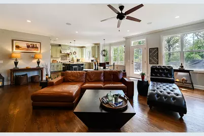 5607 Hillcrest Road, Downers Grove, IL 60516 - Photo 15