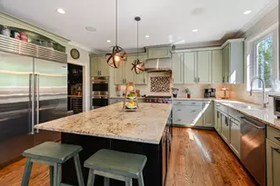 5607 Hillcrest Rd, Downers Grove, IL 60516 - Photo 11