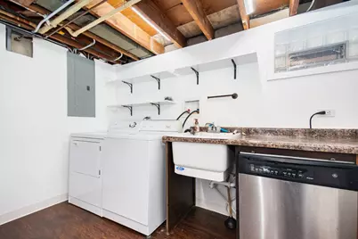 5229 S Meade Avenue, Chicago, IL 60638 - Photo 9