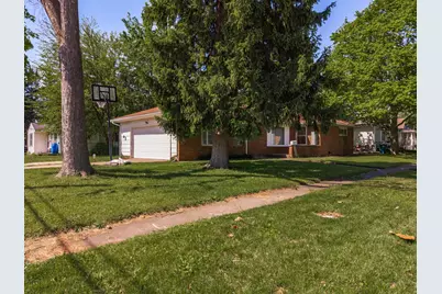 428 E Timber Street, Pontiac, IL 61764 - Photo 43