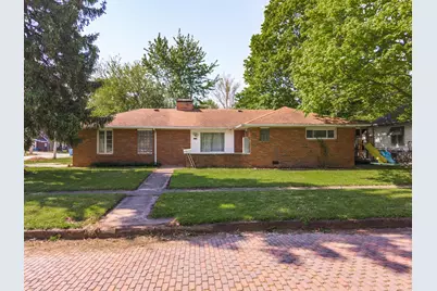 428 E Timber Street, Pontiac, IL 61764 - Photo 1