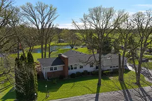 13 Riegel Oaks Ln, Homewood, IL 60430 - Photo 1