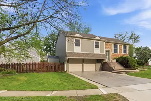 2109 Hitching Post Ln, Schaumburg, IL 60194 - Photo 3