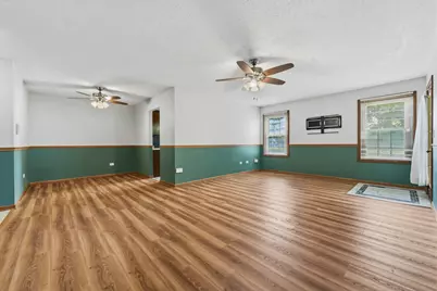 472 Elizabeth Drive #17-A-R, Wood Dale, IL 60191 - Photo 3