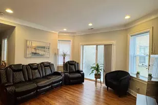 7048 N Damen Ave, Chicago, IL 60645 - Photo 3