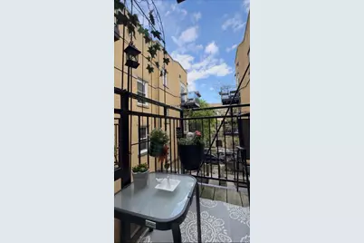 7048 N Damen Avenue #2w, Chicago, IL 60645 - Photo 13