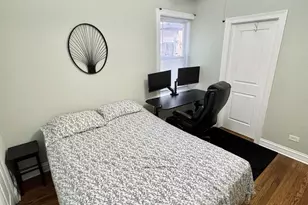 7048 N Damen Ave, Chicago, IL 60645 - Photo 9