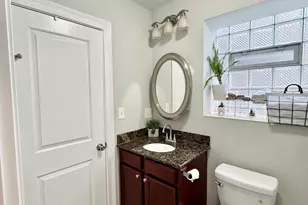 7048 N Damen Ave, Chicago, IL 60645 - Photo 11