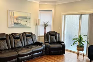 7048 N Damen Ave, Chicago, IL 60645 - Photo 5