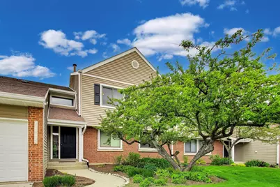 1068 Hidden Lake Drive #1068, Buffalo Grove, IL 60089 - Photo 3
