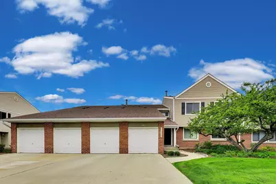 1068 Hidden Lake Drive #1068, Buffalo Grove, IL 60089 - Photo 1