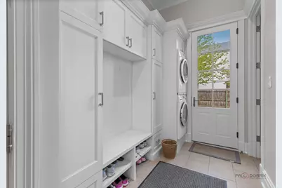 231 Woodlawn Avenue, Winnetka, IL 60093 - Photo 17