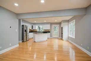1104 Samstag Ct, Naperville, IL 60563 - Photo 7