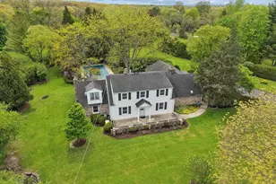 44 W Indian Trl Rd, Barrington, IL 60010 - Photo 1