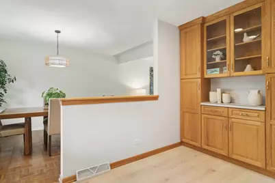 852 E Plate Drive, Palatine, IL 60074 - Photo 9