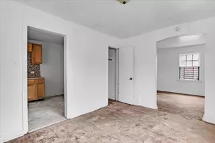 9846 S Calhoun Ave, Chicago, IL 60617 - Photo 7