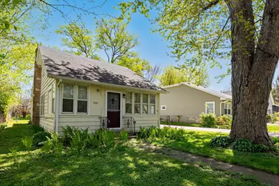 105 Edgewood Avenue, Crystal Lake, IL 60014 - Photo 1