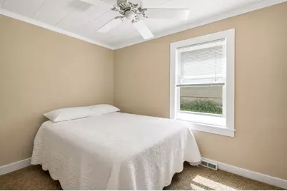 105 Edgewood Avenue, Crystal Lake, IL 60014 - Photo 9