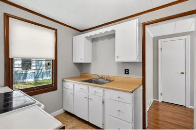 105 Edgewood Avenue, Crystal Lake, IL 60014 - Photo 7