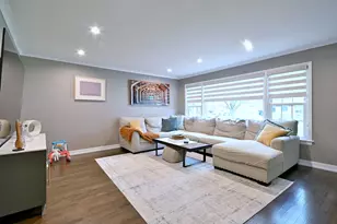2307 Edna Ave, Park Ridge, IL 60068 - Photo 11