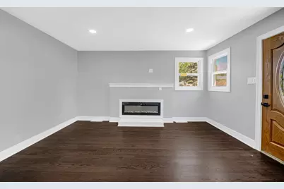 6409 W 85th Place, Burbank, IL 60459 - Photo 3