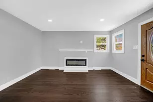6409 W 85th Pl, Burbank, IL 60459 - Photo 3