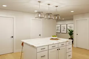 135 N Lakeview Dr, Bloomingdale, IL 60101 - Photo 9