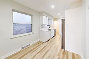 1326 N Lawndale Ave, Chicago, IL 60651 - Photo 7
