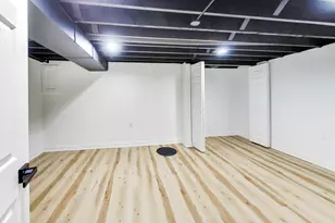1326 N Lawndale Ave, Chicago, IL 60651 - Photo 25