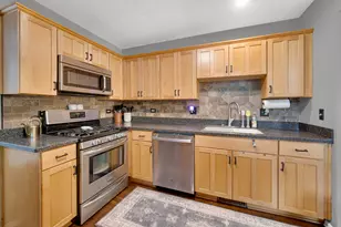 2117 Peach Tree Ln, Algonquin, IL 60102 - Photo 7