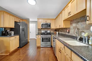 2117 Peach Tree Ln, Algonquin, IL 60102 - Photo 11