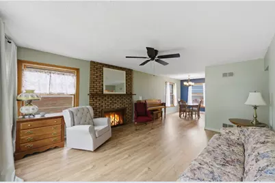 341 W Exchange Street, Crete, IL 60417 - Photo 5
