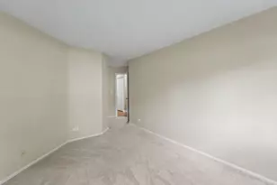 52 Brookston Dr, Schaumburg, IL 60193 - Photo 25